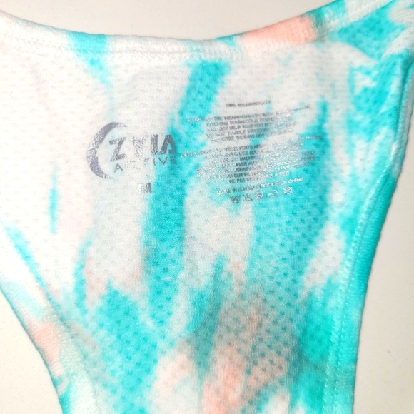 Zyia tank top size medium NWOT - Picture 2 of 3